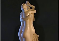 دختر در دستکش و کت چرمی سیکس خواهربرادر